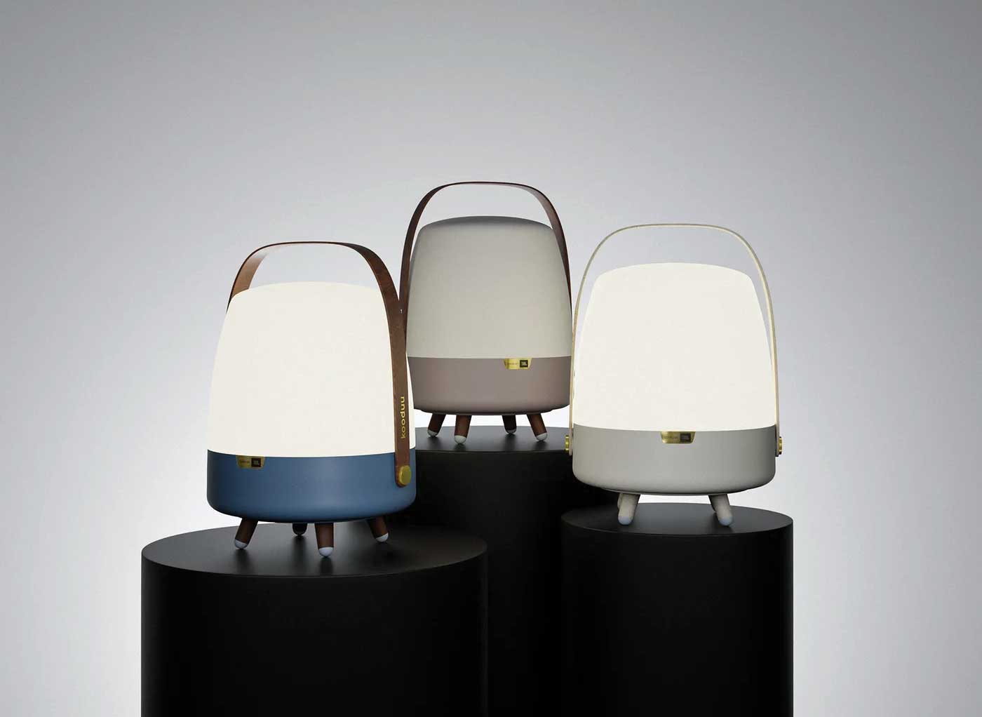 Lampe de table LITE UP PLAY en bleu océan, noyer et laiton, rechargeable — 1201-07 — Luminaire Expert